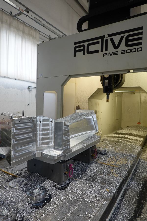 Stampo lavorato sul centro di lavoro ACTIVE FIVE 3000